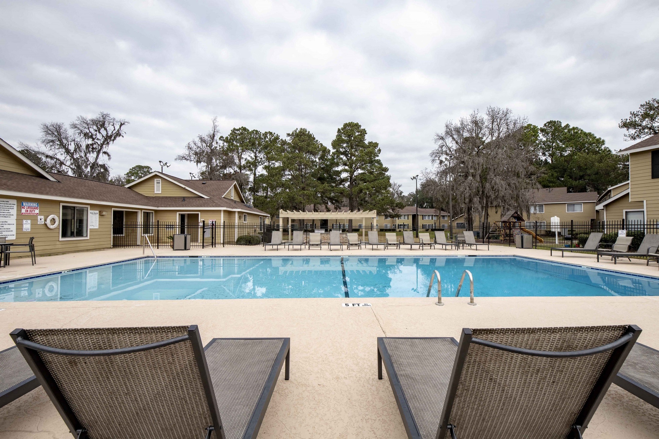 Apartments in Savannah, GA Royal Oaks Apartments